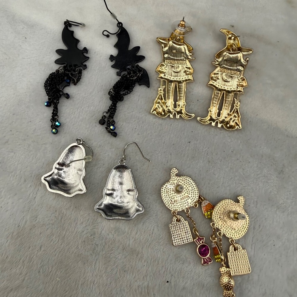 Halloween Pierced Earrings Lot of 4 Witch Bat Ghost Pumpkin - Picture 6 of 7